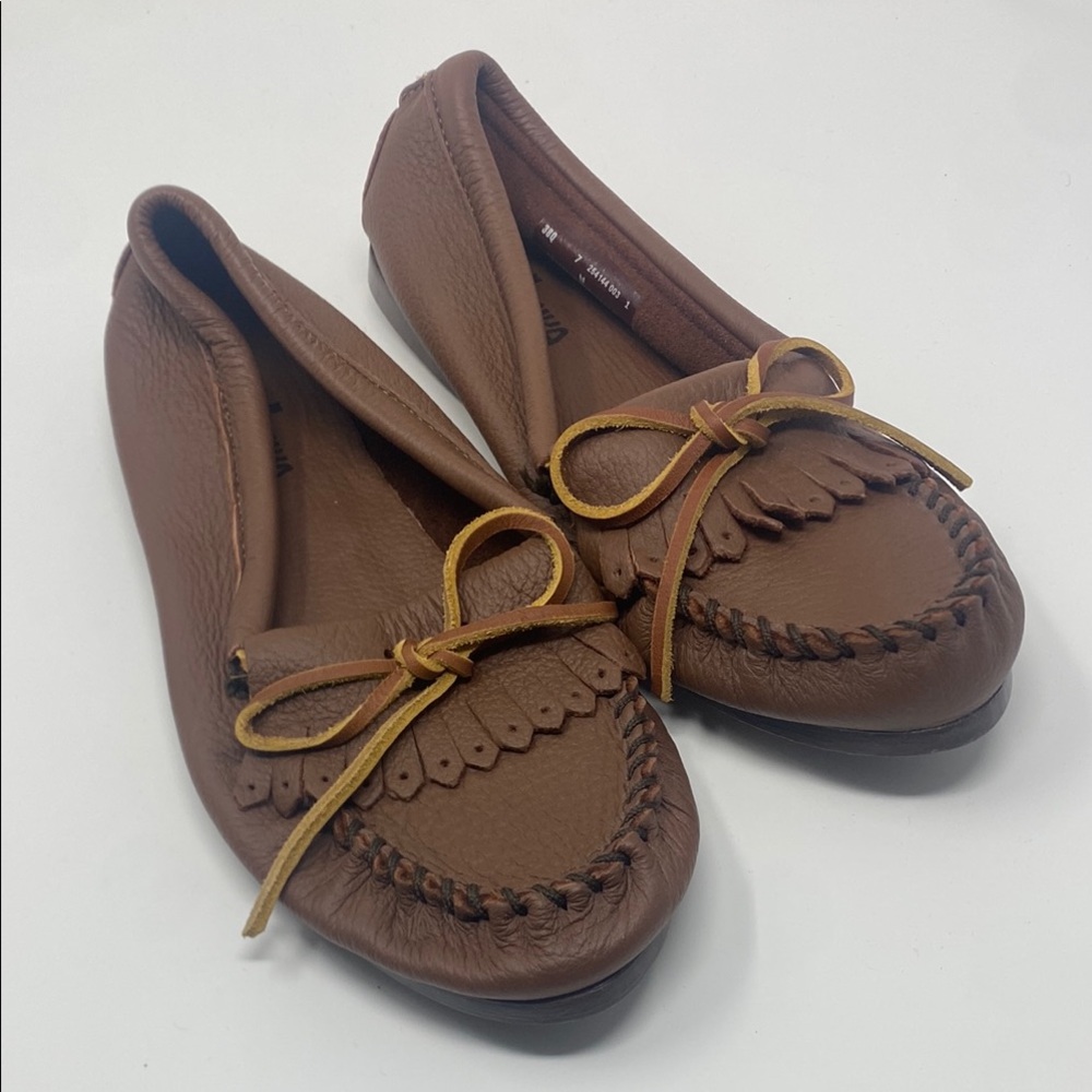 Minnetonka moccasins NWOT